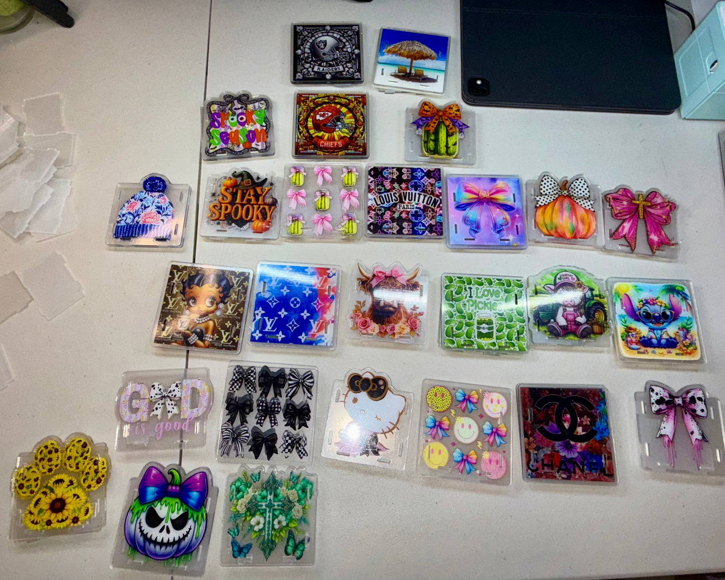 Acrylic pen boxes